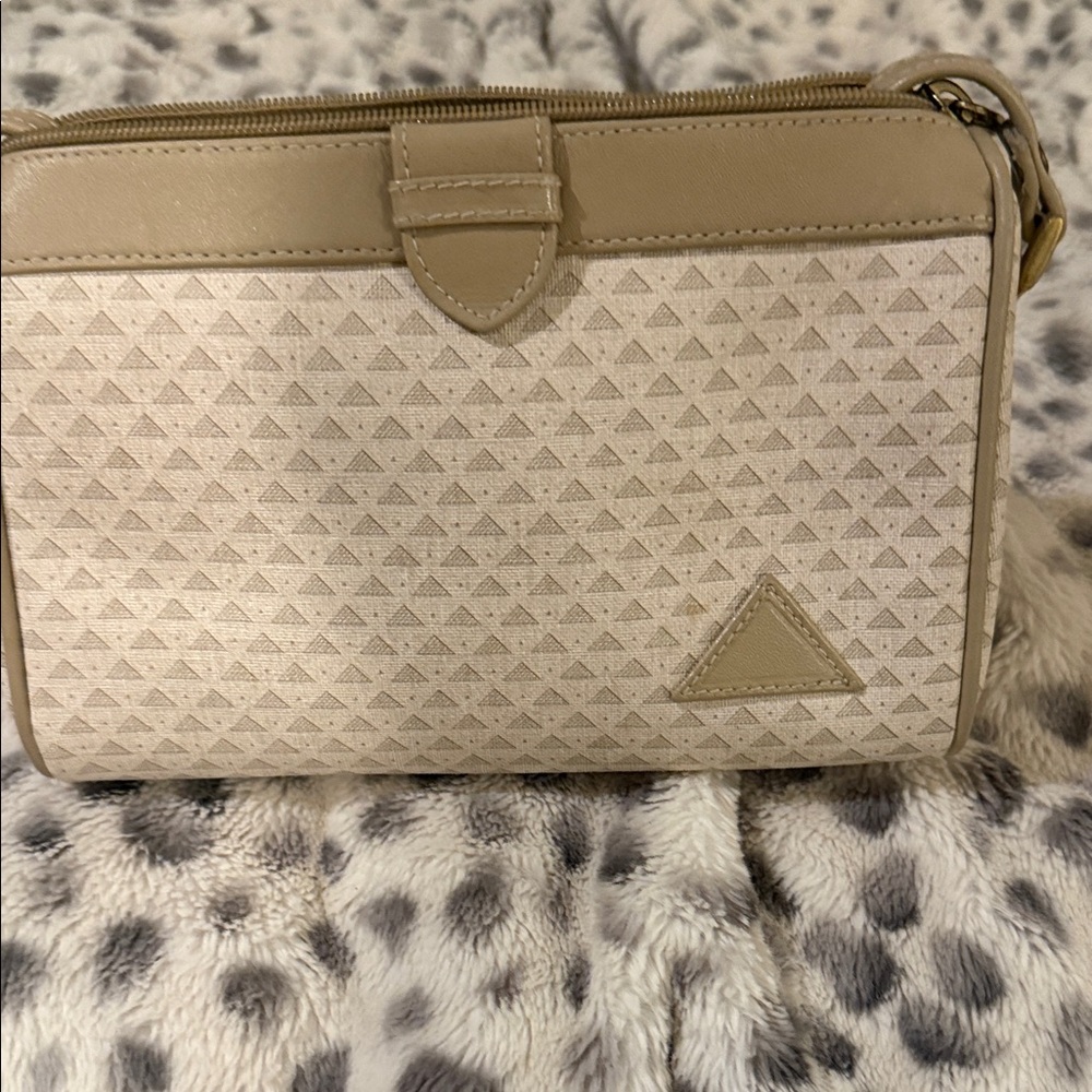 Liz Claiborne Cream and Tan Crossbody Bag